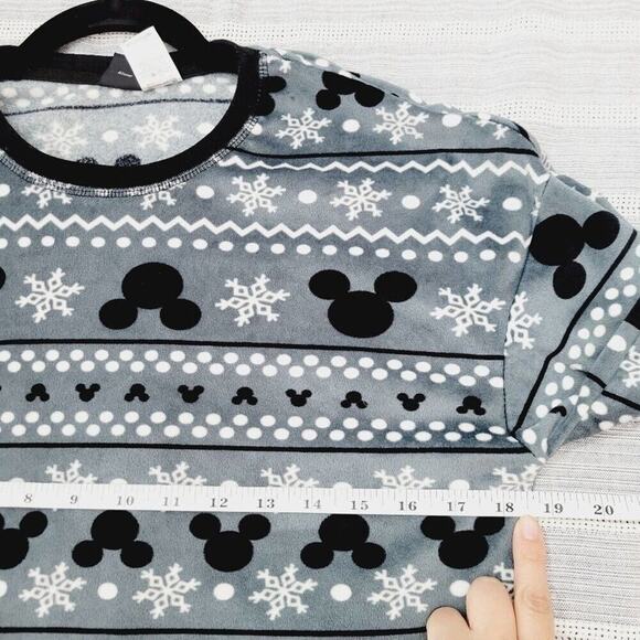 Disney Womens Mickey Mouse Snowflake Fleece Pajama Set Size X-Small Grey Black - Picture 6 of 16